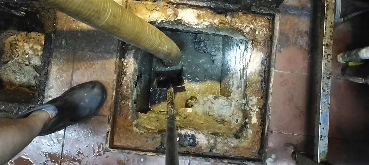 新丰污水池清理一般都有毒气，怎么预防中毒呢？