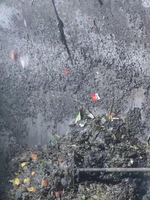 新丰污水池清理
